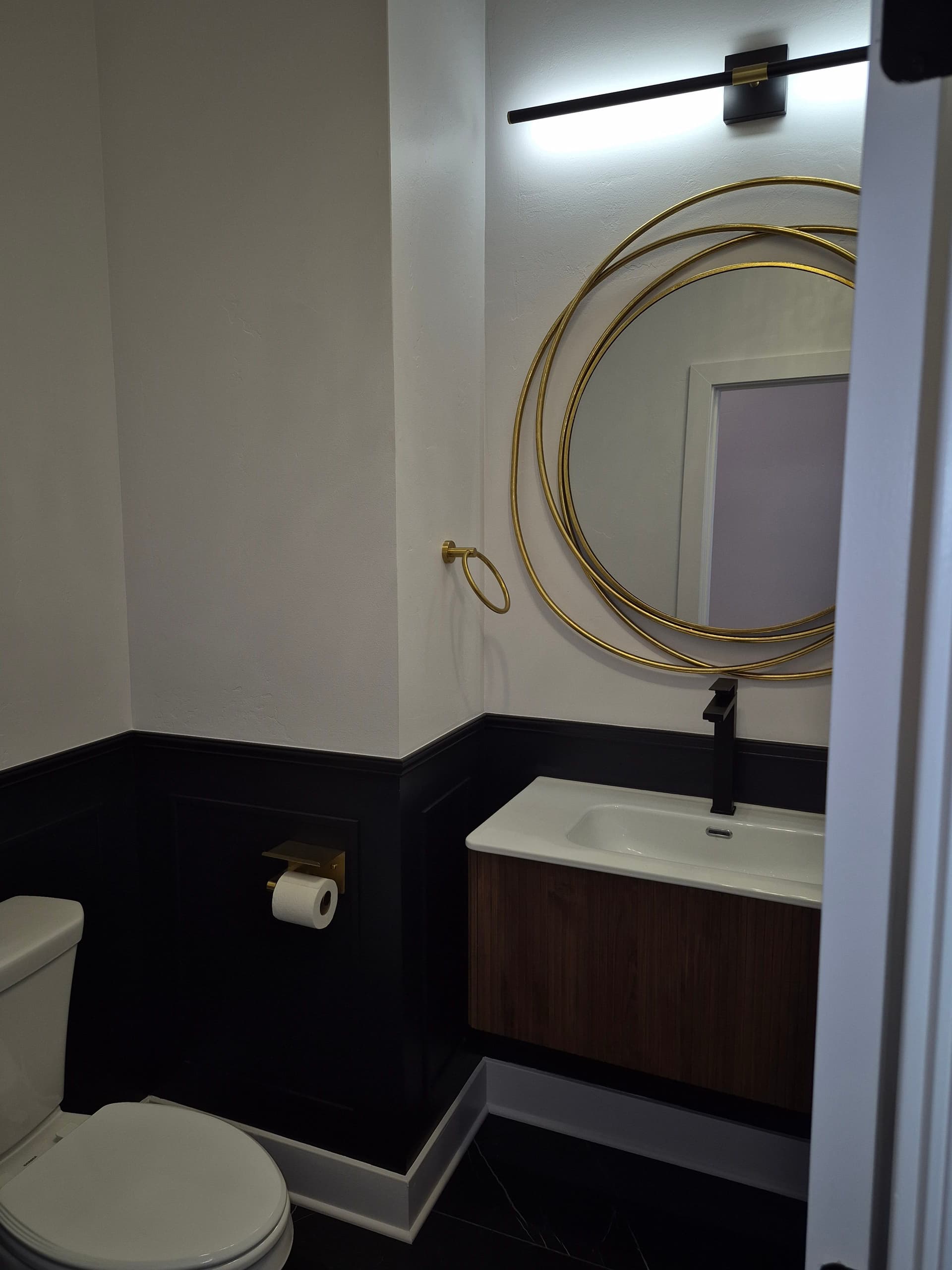 Gallery photos for Elegant Custom Home Ambiance with Perfect Lighting: Image #4